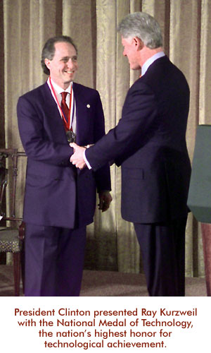 Photo of Ray Kurzweil receiving the National Medal of Technology from President Clinton